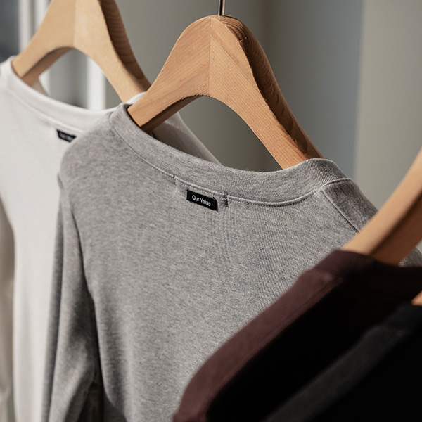 [valyou] fleece lined 패치 투타입 T-shirt