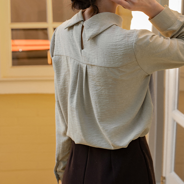 슈린느 Suede 타이 Blouse