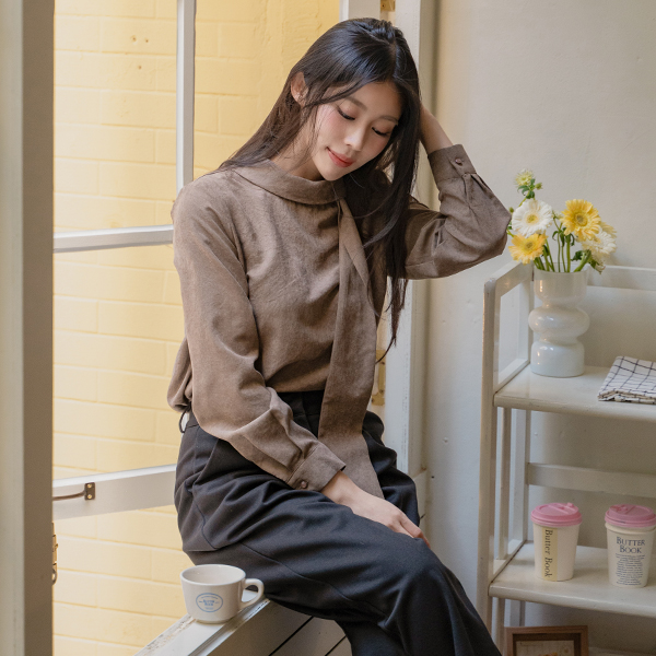 슈린느 Suede 타이 Blouse