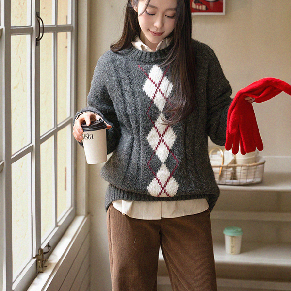 어스 보송 아가일 Wool Round Knitwear