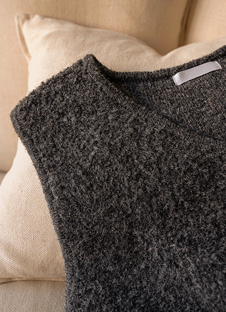 뽀글 Wool Knitwear Vest Korea