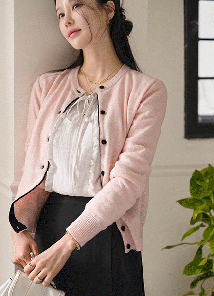 Spring Light Color Matching Cardigan Korea
