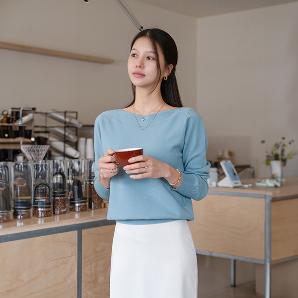 Soft Boat Neck Knitwear