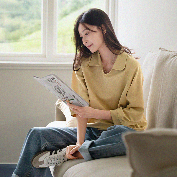 Open Collar 3/4 sleeve sweatshirt