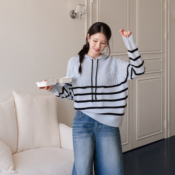 Twiddle Point Hood Knitwear