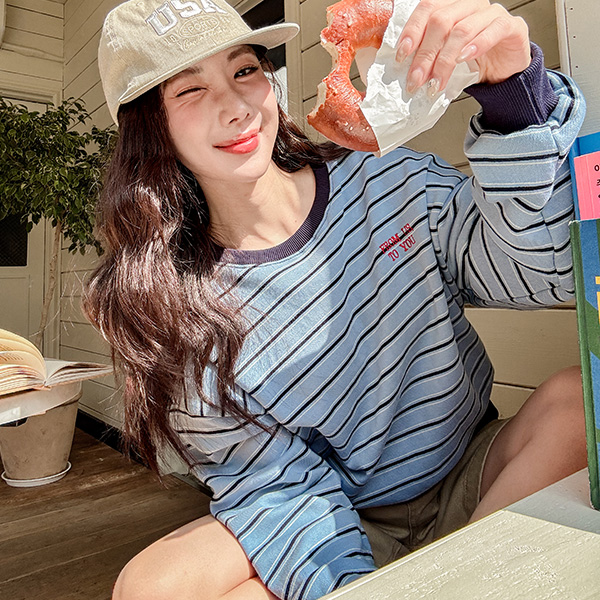 [어스유] 프롬 어스 horizontal striped sweatshirt