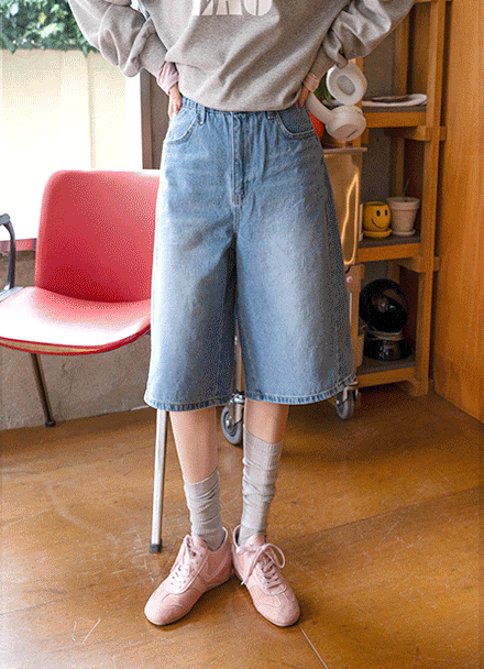Curved Denim Bermuda Pants Korea