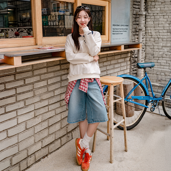 Curved Denim Bermuda Pants