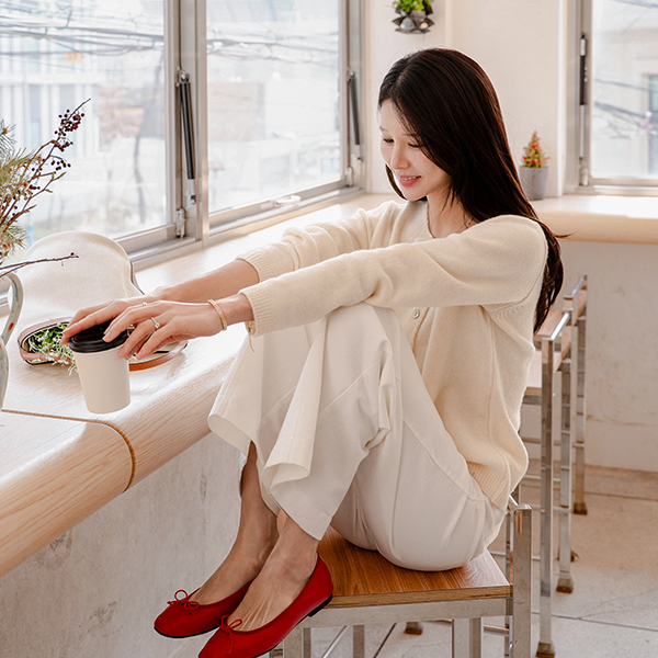 Sunday Diagonal Button Cardigan