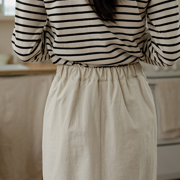 Cover Aline 뒷밴딩 Skirt