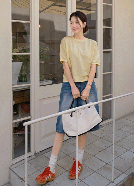 Milky Point Incision T-shirt Korea