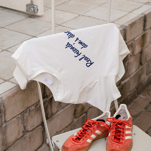 Friends Lettering T-shirt