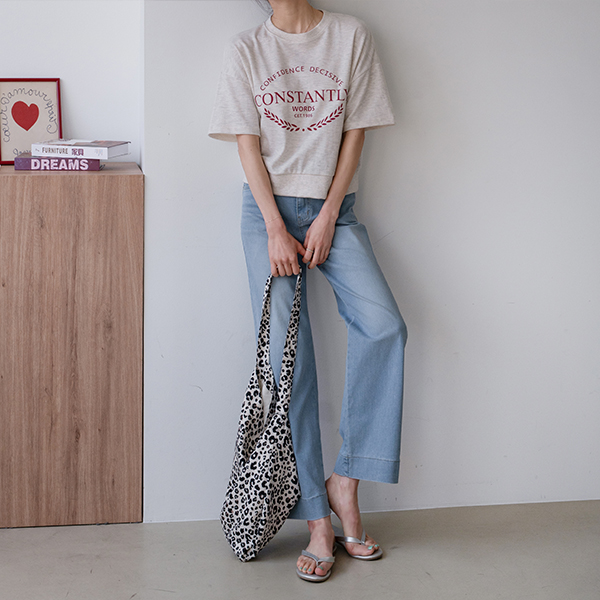 [Special Sale] Con Lettering Short-sleeve sweatshirt