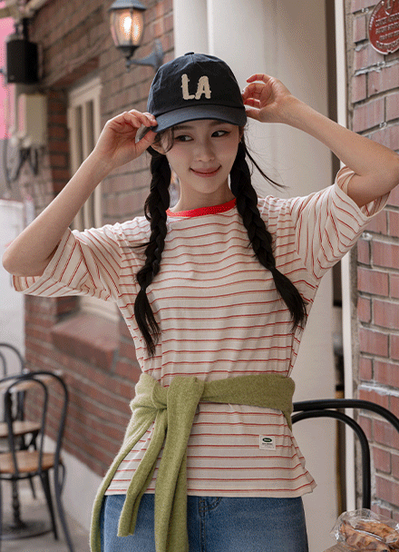 Brave Patch Horizontal Striped Short-sleeve T-shirt Korea