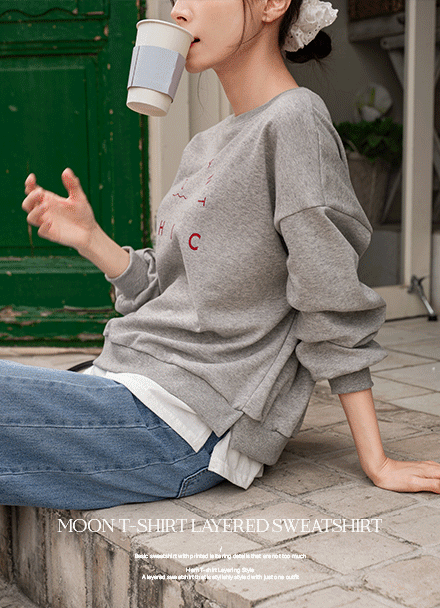 door T-shirt layered sweatshirt Korea