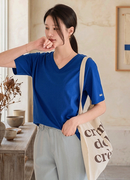 Juby V-neck Short-sleeve T-shirt Korea