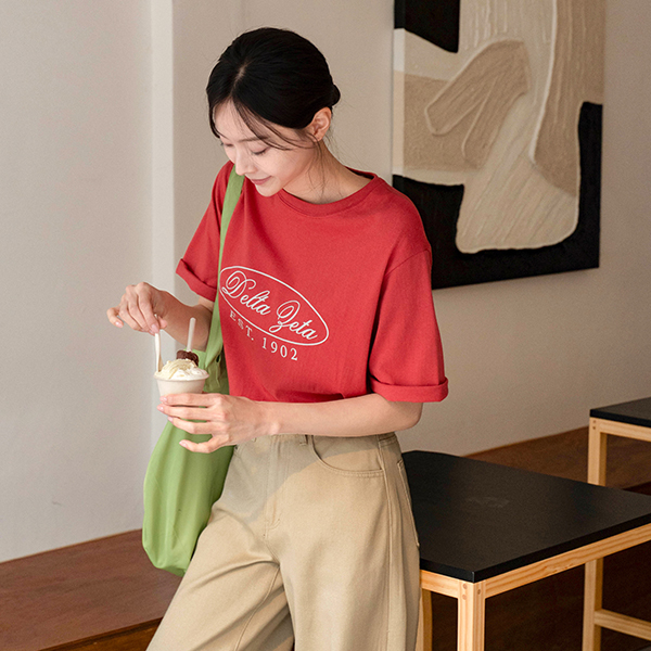 델타 loose fit Short-sleeve T-shirt