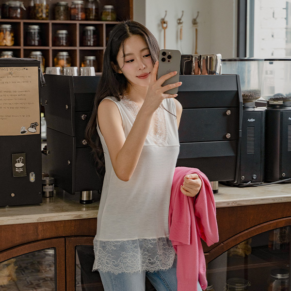 Sophie Race Nash MA09142