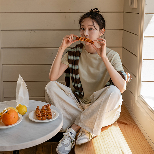 Chewy Basic Short-sleeve T-shirt