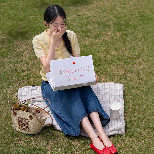 동글 Collar Corrugated Short-sleeve Knitwear