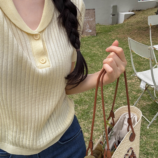 동글 Collar Corrugated Short-sleeve Knitwear