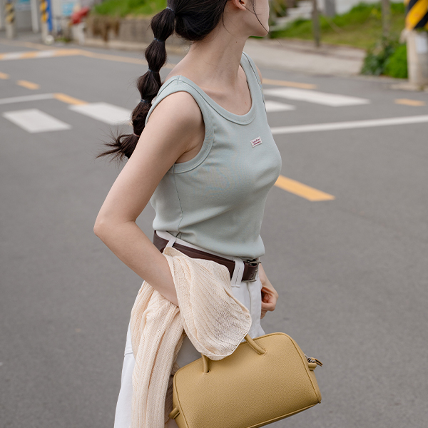 위드 유넥 Labels Sleeveless shirts T-shirt