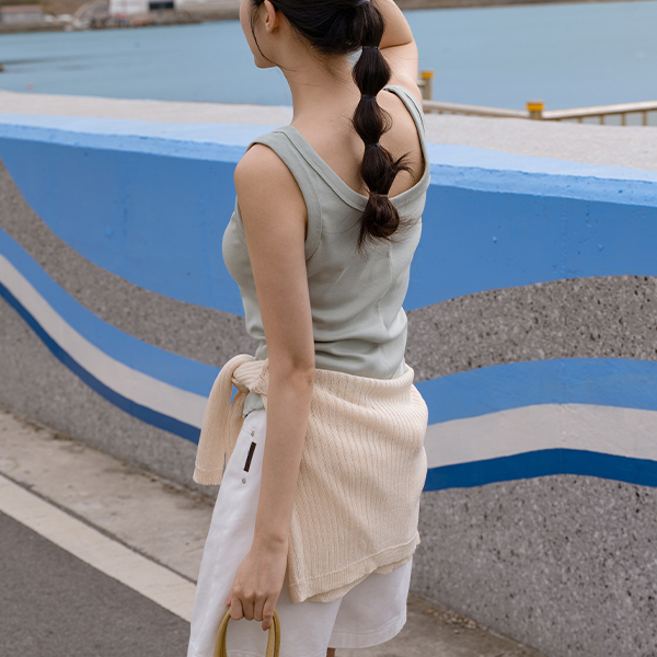 위드 유넥 Labels Sleeveless shirts T-shirt