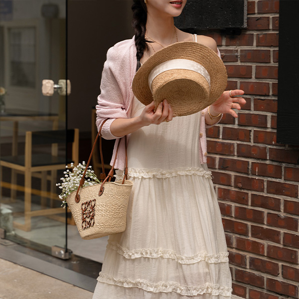 Raglan Boucle Embroidery Cardigan