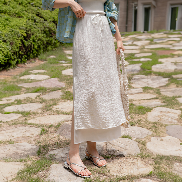 Double Layered Slit Banding Skirt