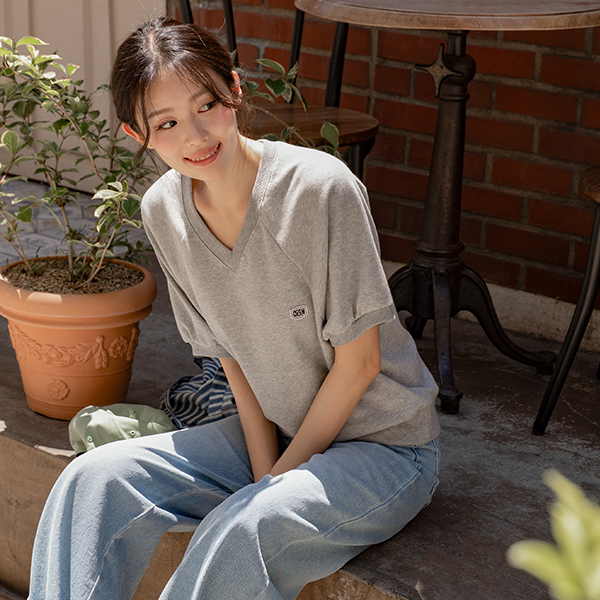 [Special Sale] Draw Patch V-neck Short-sleeve sweatshirt