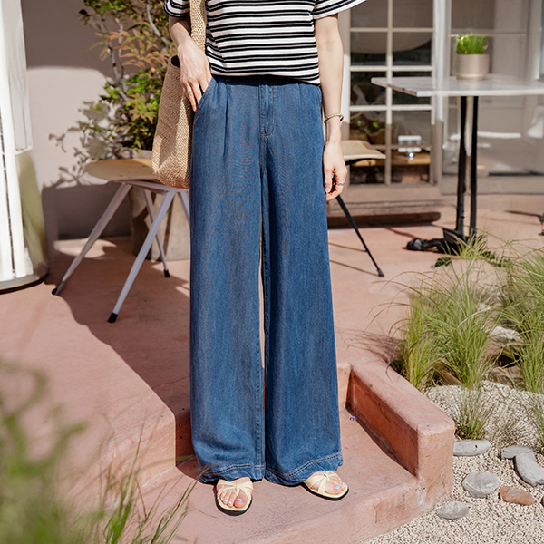 Wrinkle-free Pintuck Wide Denim Pants