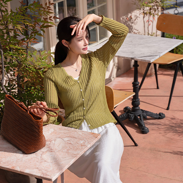 Sky Edge Flower Linen Cardigan