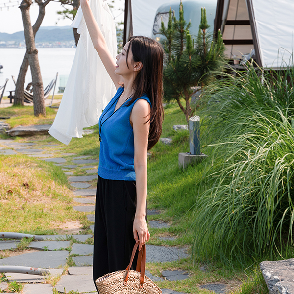 [Special Sale] Cheek V-neck Knitwear Sleeveless Shirts