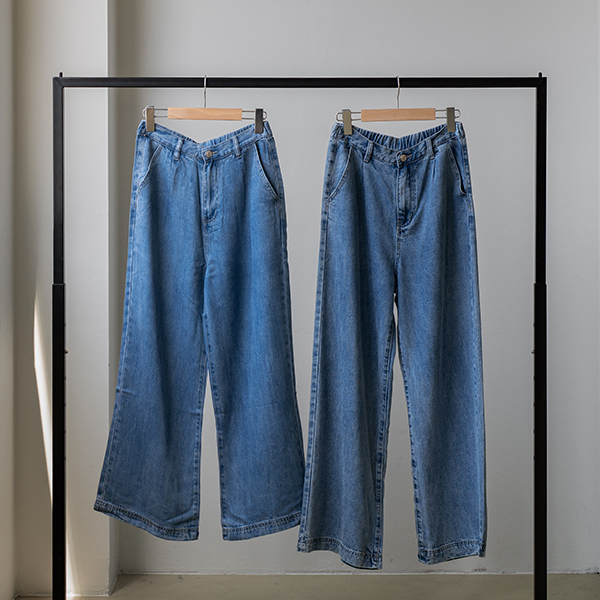 Wrinkle-free Pintuck Wide Denim Pants