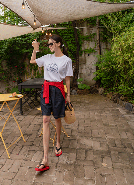 Croissant Printed Basic Short-sleeve T-shirt Korea