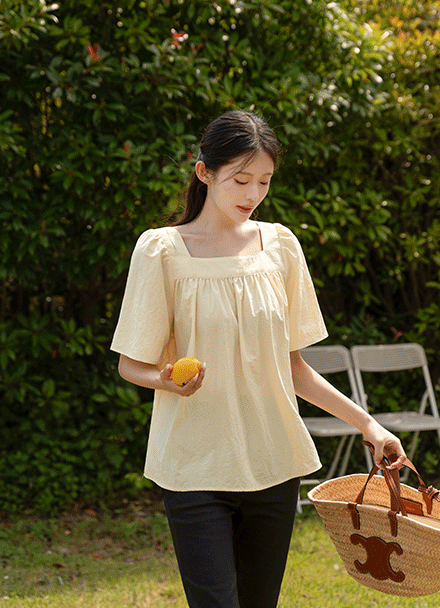 Sweet Shirring Square Blouse Korea