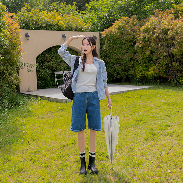 Neutral Side Incision Bermuda Denim Pants