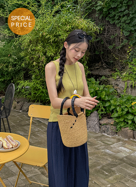 [Special Sale] Basic Viscose Knitwear Sleeveless shirts Korea