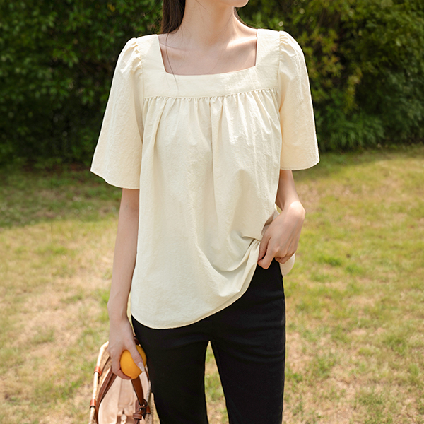 Sweet Shirring Square Blouse