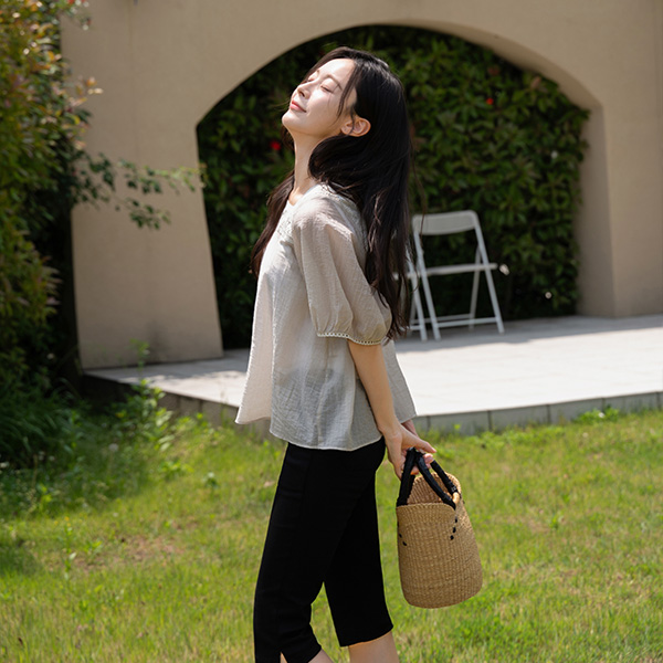 Love Lace Puff Short-sleeve Blouse