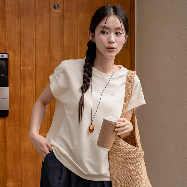 Metal Wappen Cap Sleeves Short-Sleeved T-Shirt