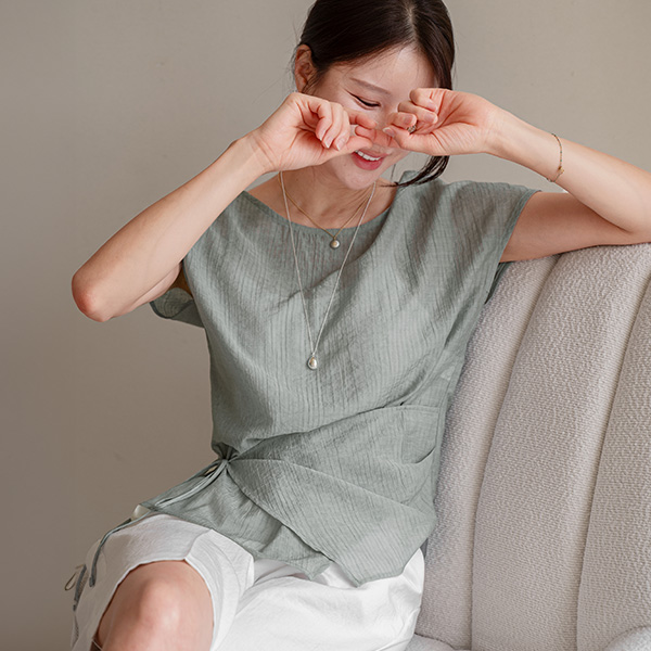 [valyou] Air Flow Wrap Blouse