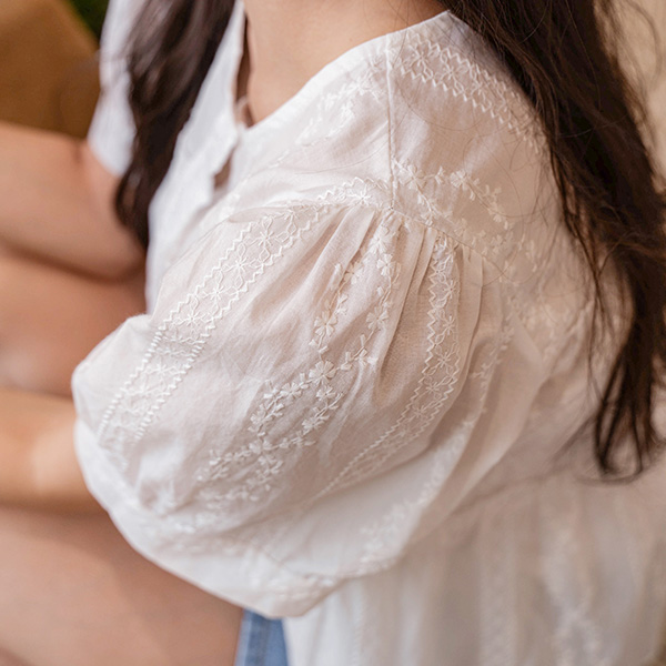 리브 자수 Freel Blouse