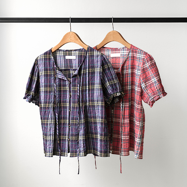 비비드 Check Short-sleeve Blouse