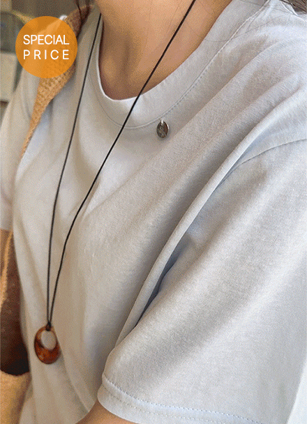 [Special Sale] Pendant Twist Short-sleeve T-shirt Korea