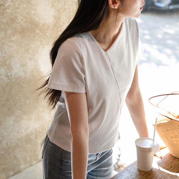 Diagonal 절개 펜던트 Short-sleeve T-shirt