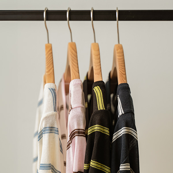 Horizontal Striped V-neck Short-sleeve Knitwear