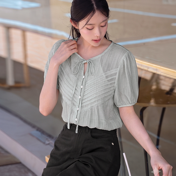 Ribbon Pintuck Lace Blouse