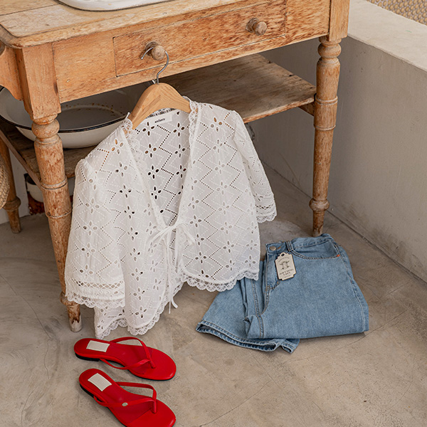 Punching lace Bolero String Cardigan