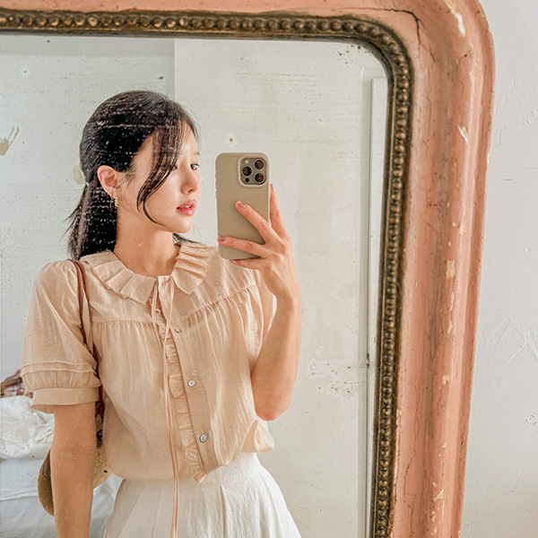 Airin Pleats Ribbon Blouse